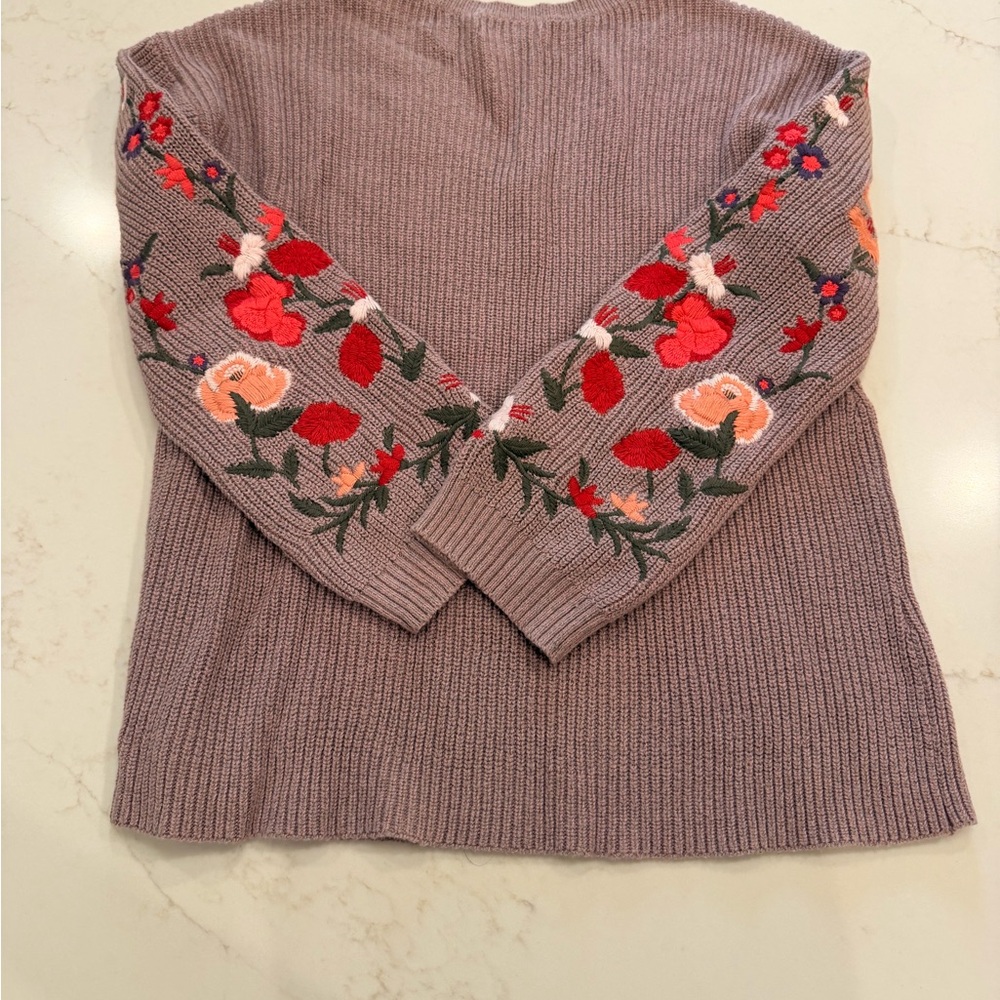 American Eagle Floral Embroidered Sleeve Sweater Mauve V Neck Boho Cottagecore - Picture 6 of 8